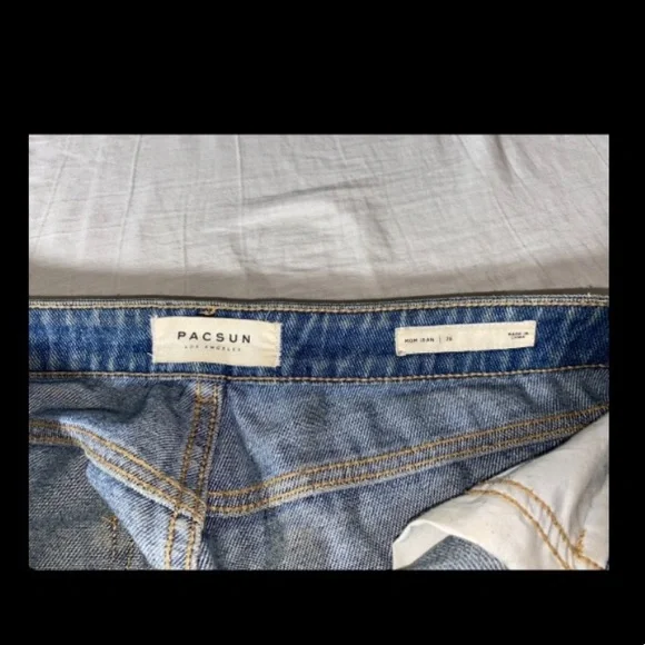 PacSun Mom Jeans - Picture 3 of 4